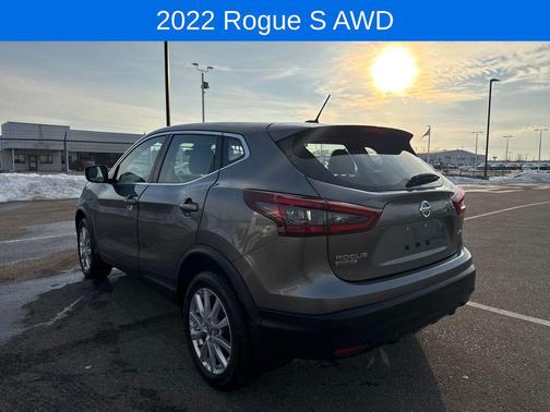 2022 Nissan Rogue Sport S