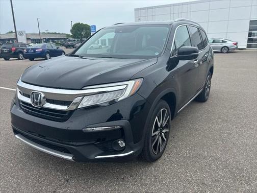 2022 Honda Pilot Touring 8-Passenger