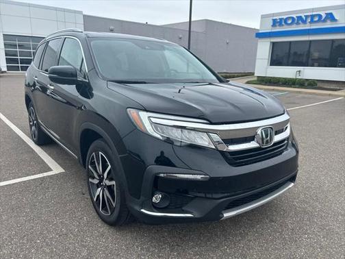 2022 Honda Pilot Touring 8-Passenger