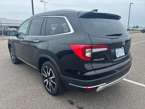 2022 Honda Pilot Touring 8-Passenger
