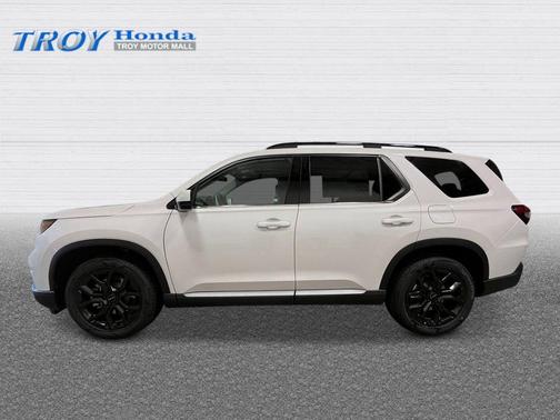 2025 Honda Pilot Touring 8-Passenger