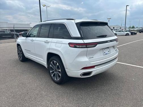 2022 Jeep Grand Cherokee Overland