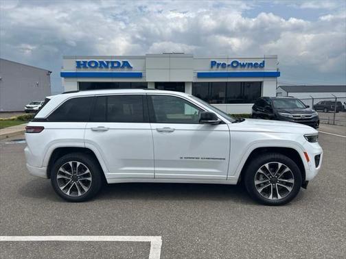 2022 Jeep Grand Cherokee Overland
