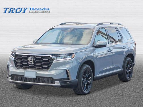2025 Honda Pilot Touring 8-Passenger