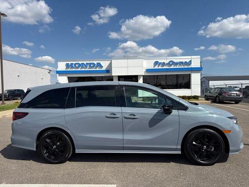 2023 Honda Odyssey Sport