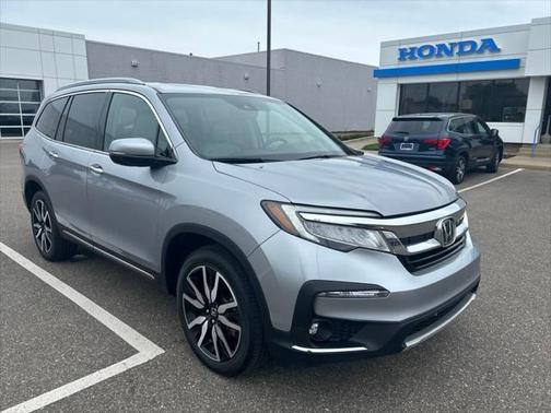 2022 Honda Pilot Touring 8-Passenger