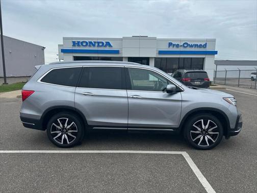 2022 Honda Pilot Touring 8-Passenger