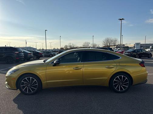 2020 Hyundai SONATA SEL Plus