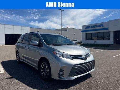 Celestial Silver Metallic 2019 Toyota Sienna XLE Premium