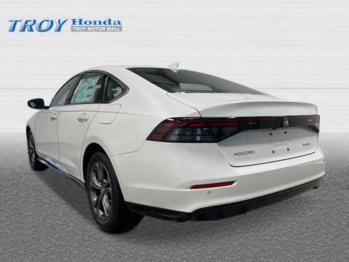 Platinum White Pearl 2026 Honda Accord Hybrid EX-L
