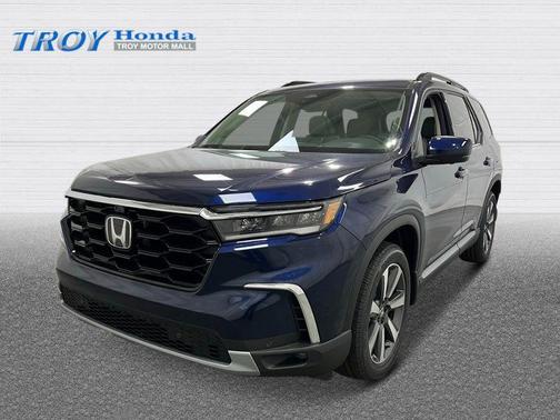 2025 Honda Pilot Touring 8-Passenger