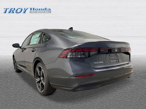 Meteorite Gray Metallic 2026 Honda Accord SE