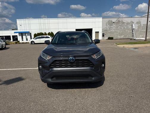 2019 Toyota RAV4 Hybrid XLE