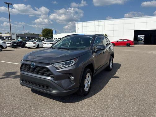 2019 Toyota RAV4 Hybrid XLE
