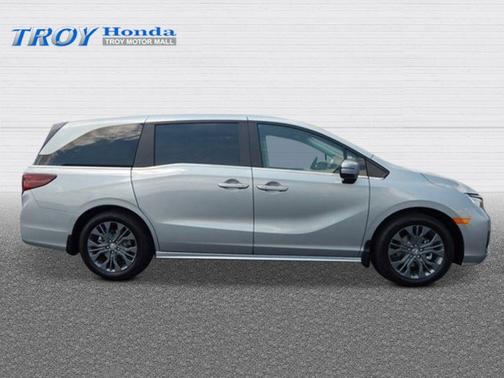Solar Silver Metallic 2026 Honda Odyssey Touring