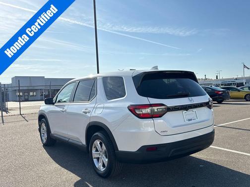 2023 Honda Pilot AWD LX