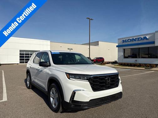 2023 Honda Pilot AWD LX