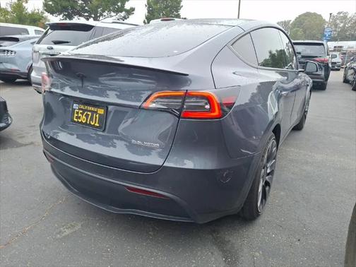 2022 Tesla Model Y Performance Dual Motor All-Wheel Drive