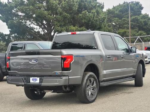 2025 Ford F-150 Lightning Flash