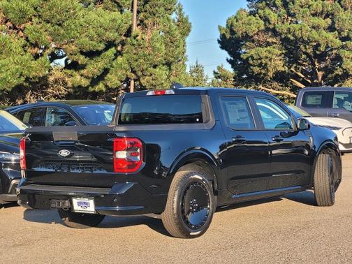 2025 Ford Maverick Lobo Standard