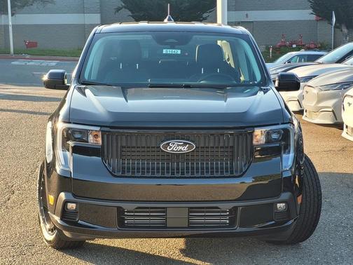 2025 Ford Maverick Lobo Standard