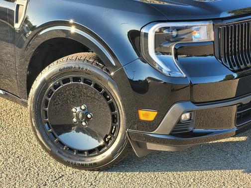 2025 Ford Maverick Lobo Standard