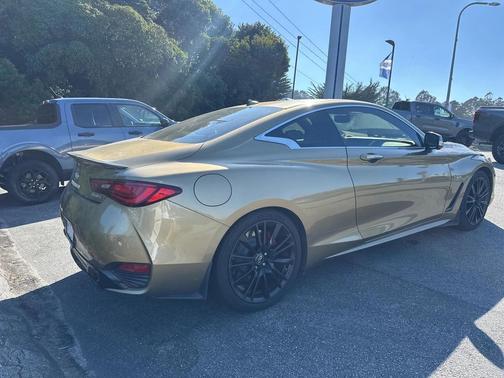 2017 INFINITI Q60 3.0t Red Sport 400