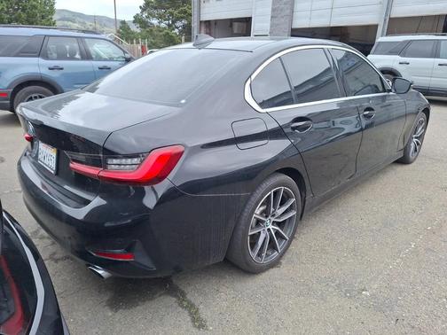 2019 BMW 330 330i