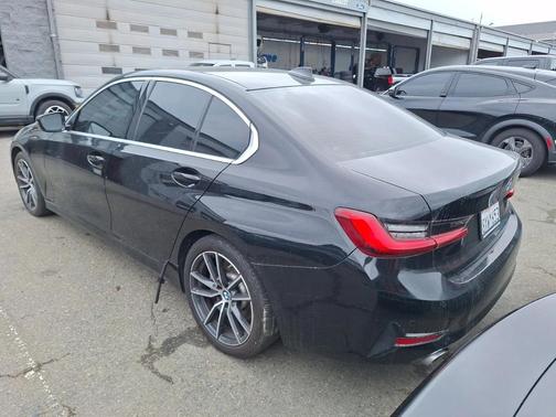 2019 BMW 330 330i