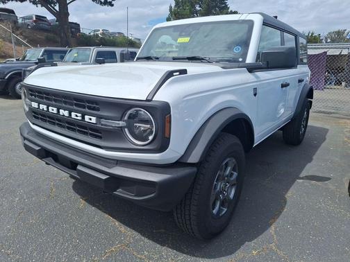 Oxford White 2025 Ford Bronco Big Bend