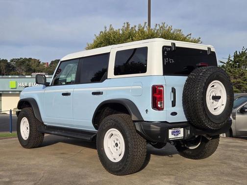 2025 Ford Bronco Heritage Edition