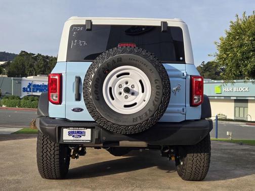 2025 Ford Bronco Heritage Edition