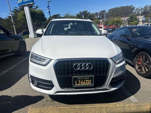 Glacier White Metallic 2015 Audi Q3 2.0T Premium Plus