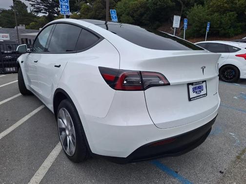 2021 Tesla Model Y Long Range Dual Motor All-Wheel Drive