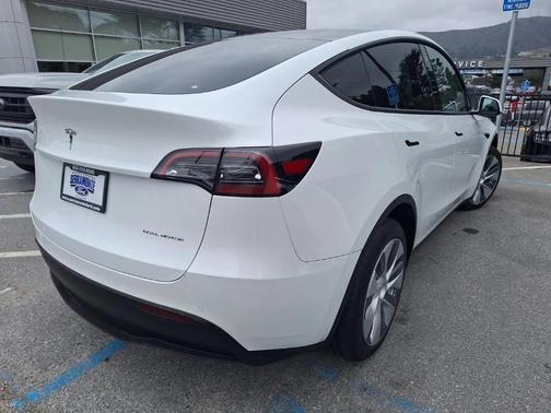 2021 Tesla Model Y Long Range Dual Motor All-Wheel Drive