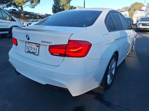 2016 BMW 328 328i