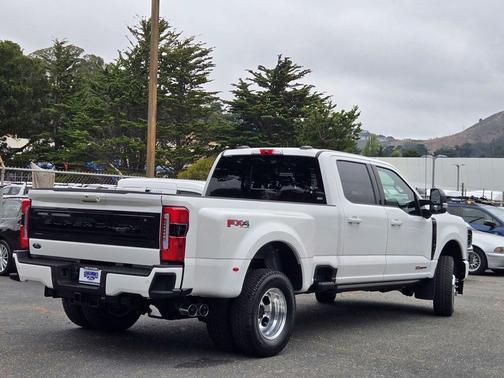 Star White Metallic Tri-Coat 2026 Ford F-350 Platinum