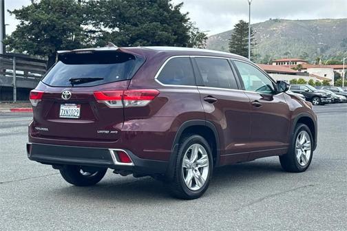 2017 Toyota Highlander Limited
