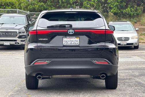 Black 2024 Toyota Venza LE