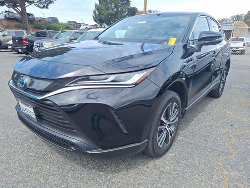 Black 2024 Toyota Venza LE