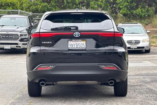 Black 2024 Toyota Venza LE