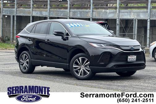Black 2024 Toyota Venza LE