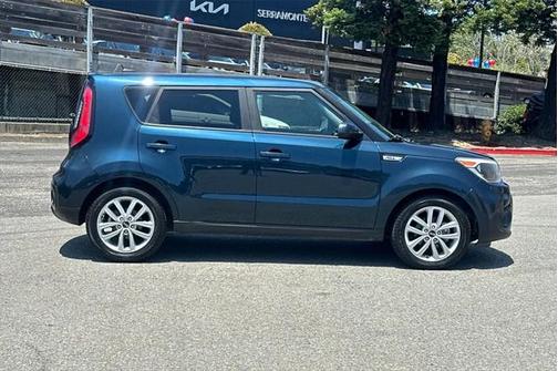 2017 Kia Soul +