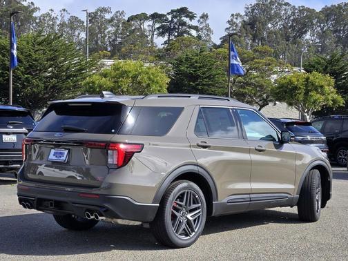 Marsh Gray 2026 Ford Explorer ST