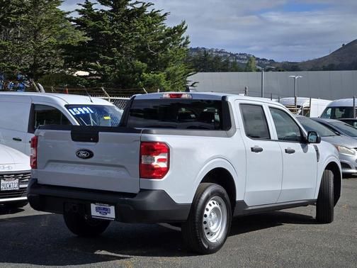 Space White Metallic 2026 Ford Maverick XL
