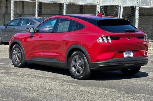 2022 Ford Mustang Mach-E Select