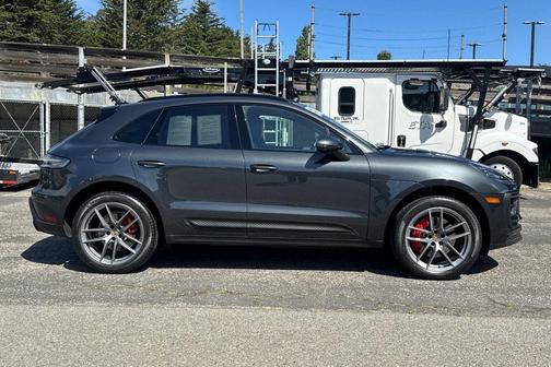 Volcano Grey 2022 Porsche Macan Macan