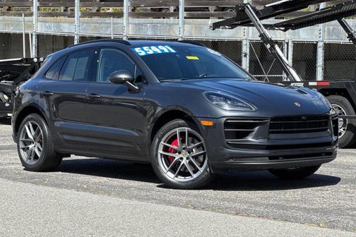 Volcano Grey 2022 Porsche Macan Macan