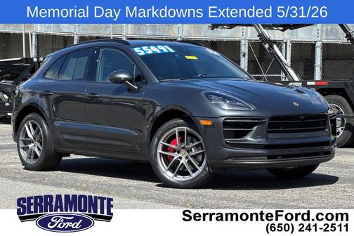 Volcano Grey 2022 Porsche Macan Macan