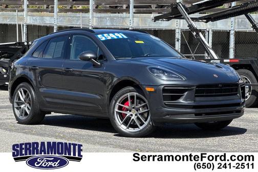 Volcano Grey 2022 Porsche Macan Macan
